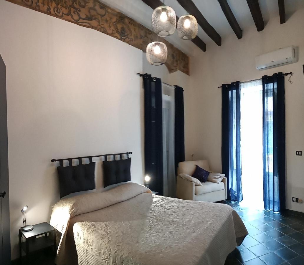 Locazione Breve In Pieno Centro "Blue House" Apartment Палермо Екстериор снимка
